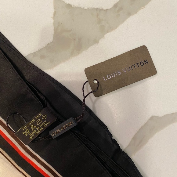 BNWT Louis Vuitton Scarf 100% 💯 Silk - Picture 6 of 7